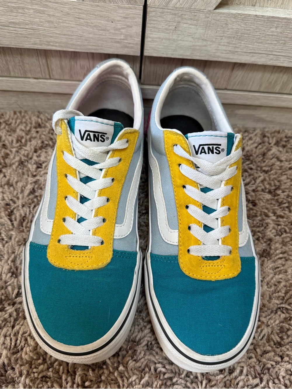 Vans Two-Tone Teal and Yellow retro Old Skool Sneakers - women 6.5